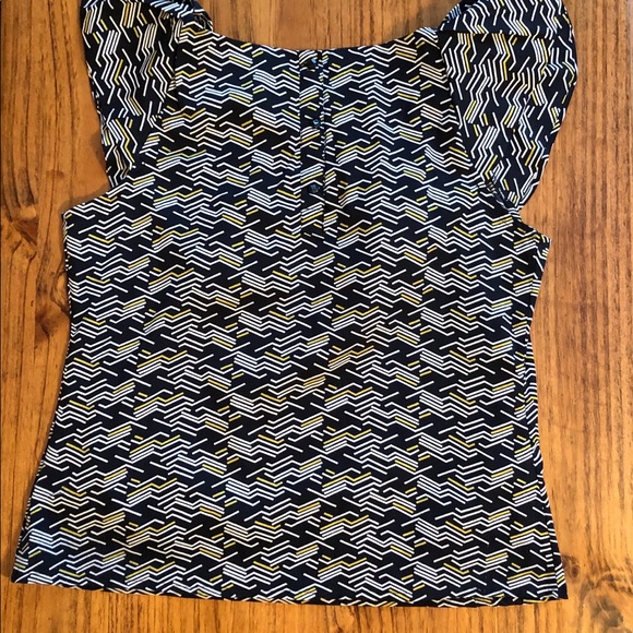 Banana Republic Short Sleeved Top - Picture 2 of 4